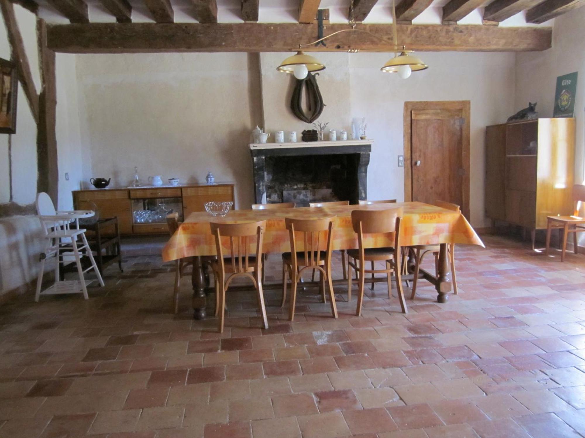 Maison Spacieuse Et Independante Avec Jardin Et Terrasse, Ideale Pour Observer La Nature En Sarthe - Fr-1-410-215 Rouperroux-le-Coquet Eksteriør billede